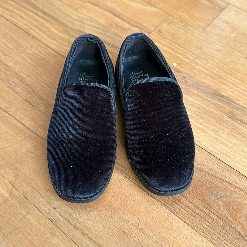 Toddler boys velvet loafers EEUC size 6